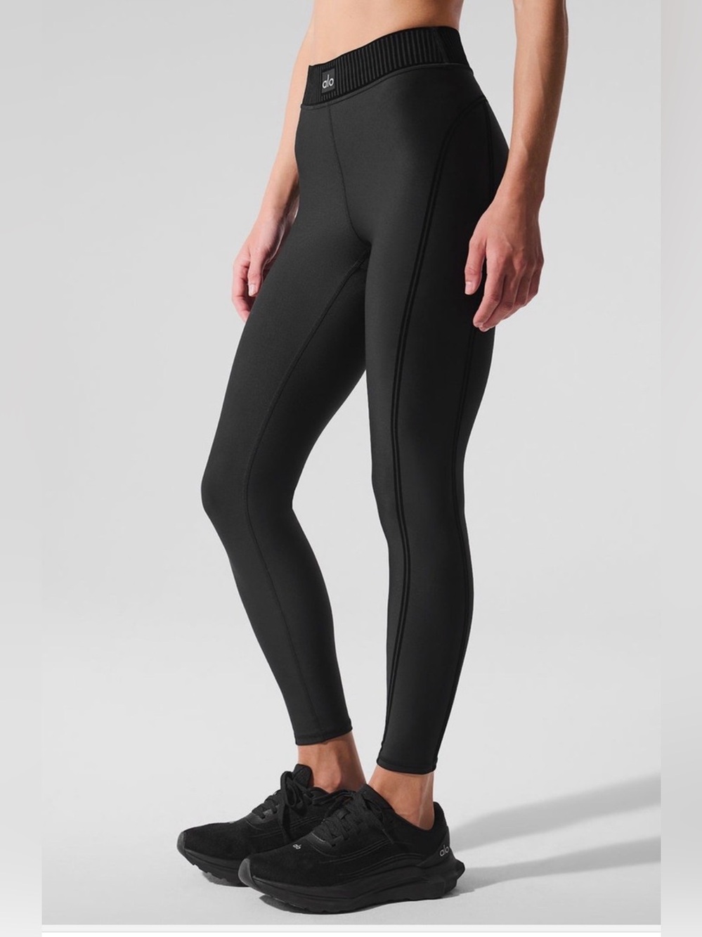 Alo Yoga High-Waist Airlift Legging 7/8 — Black — Size Small